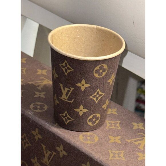 Louis Vuitton SS22 Show Invitation Beer Pong Cup & Ball Game- LT3260 - Picture 9 of 9